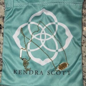 Kendra Scott necklace